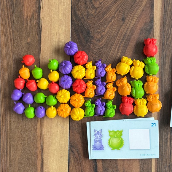 Kids Color Matching Counters and Pattern Cards - Picture 2 of 3